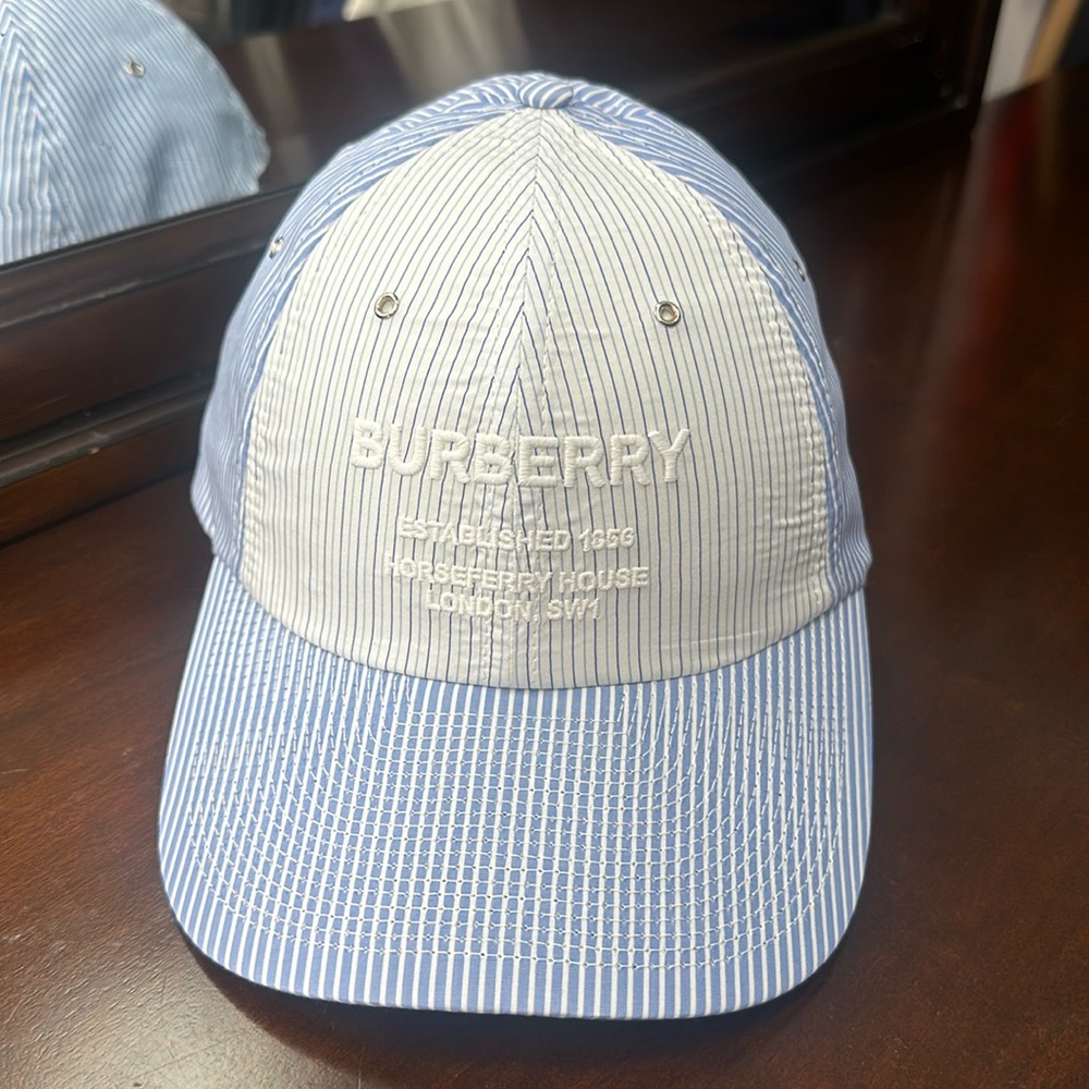 Authentic Burberry Baseball cap. Size medium. Never worn. Brand new. - Picture 1 of 6